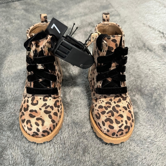 Kids shoes - Picture 2 of 2